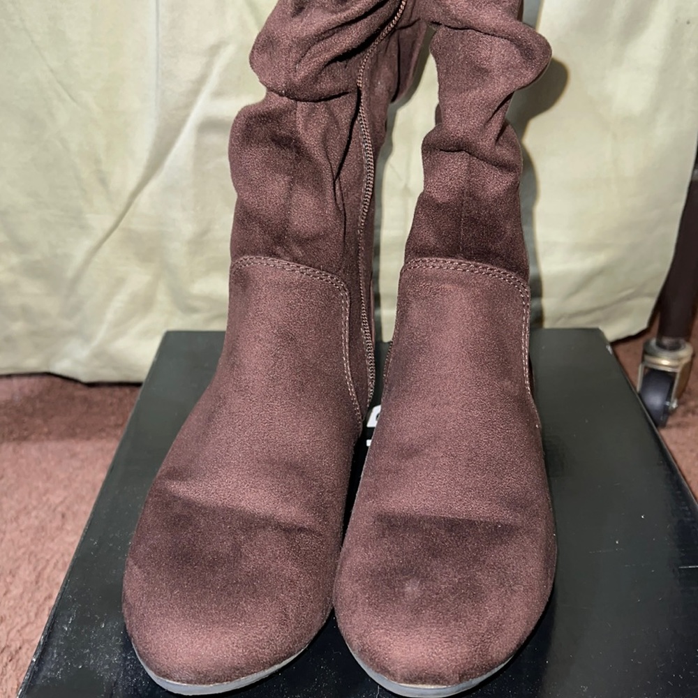 New lower east side brown boots size 8W